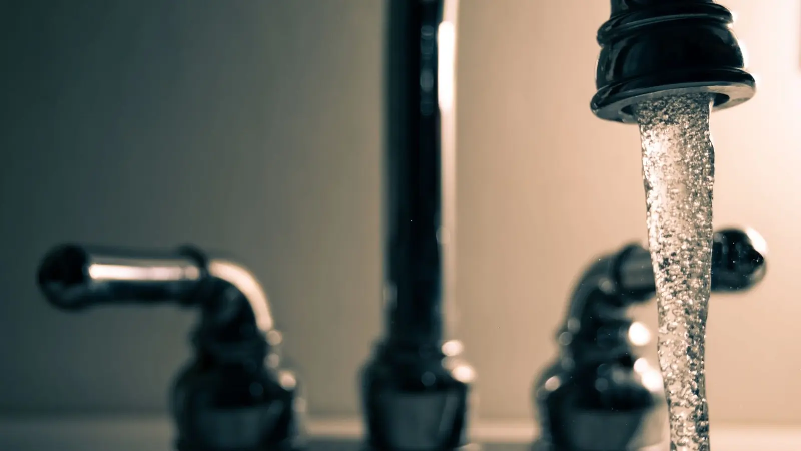 Leak detection and pipe repair in Parma OH