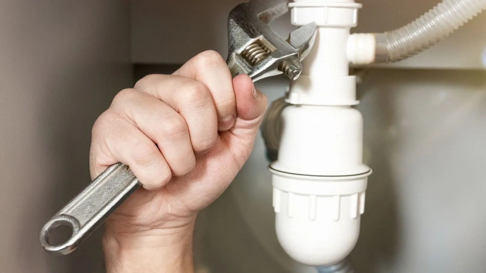 Sewer Line Repair and Replacement by Cleveland Emergency Plumbing And Draining